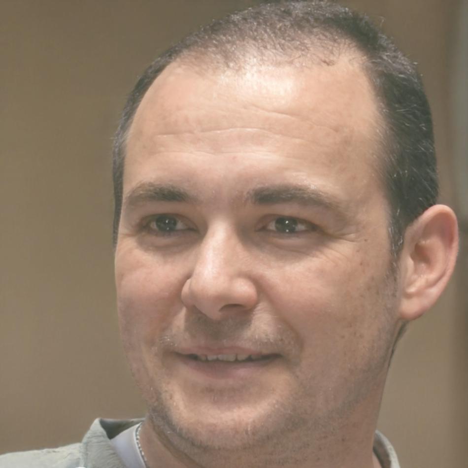 Retrato profesional de Florencio Barral